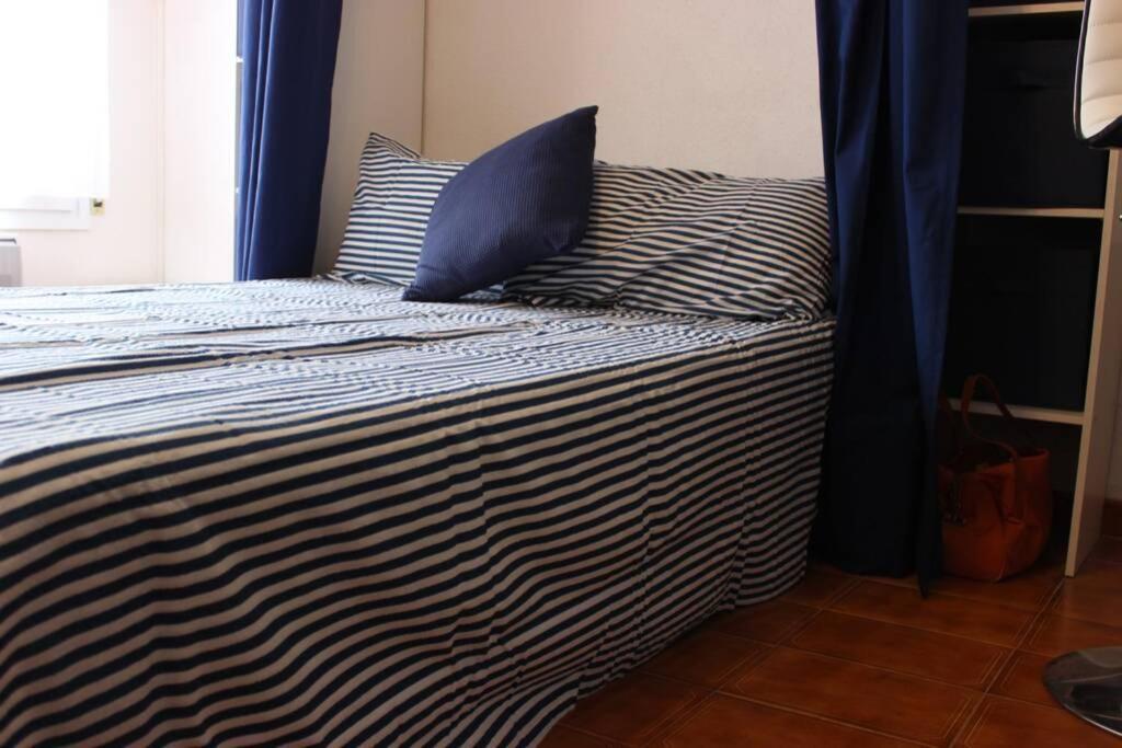 Luxury 4 Bed Apartment On Coastal Footpath At Cap Ras Llança Εξωτερικό φωτογραφία