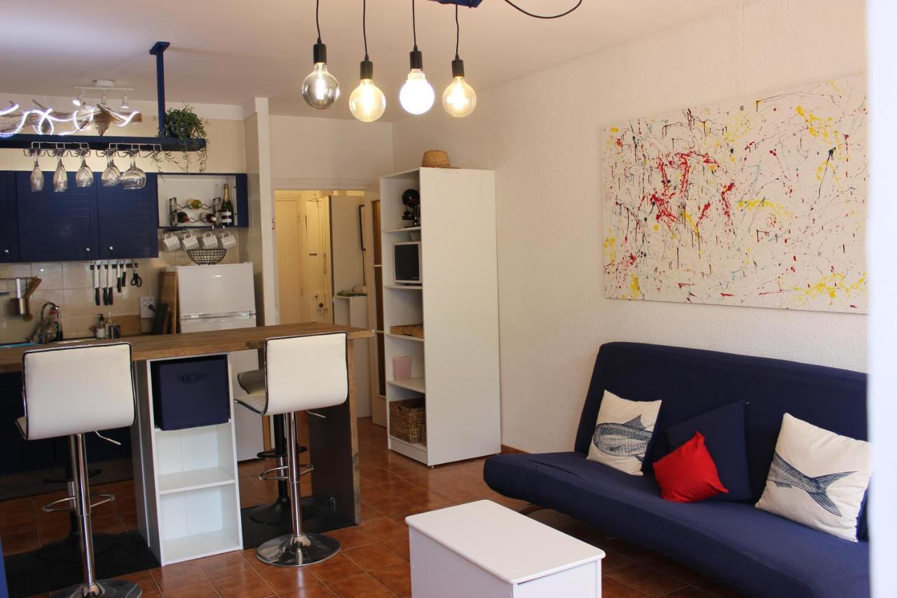 Luxury 4 Bed Apartment On Coastal Footpath At Cap Ras Llança Εξωτερικό φωτογραφία